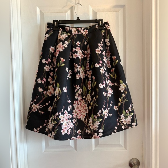 Alya Black and Pink Pleated Midi Skirt Size Large Floral Boho Cottage Classic - Picture 1 of 6